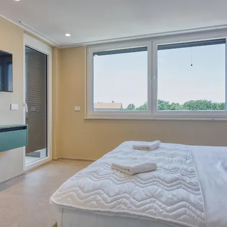 Elisadora Ii Apartment